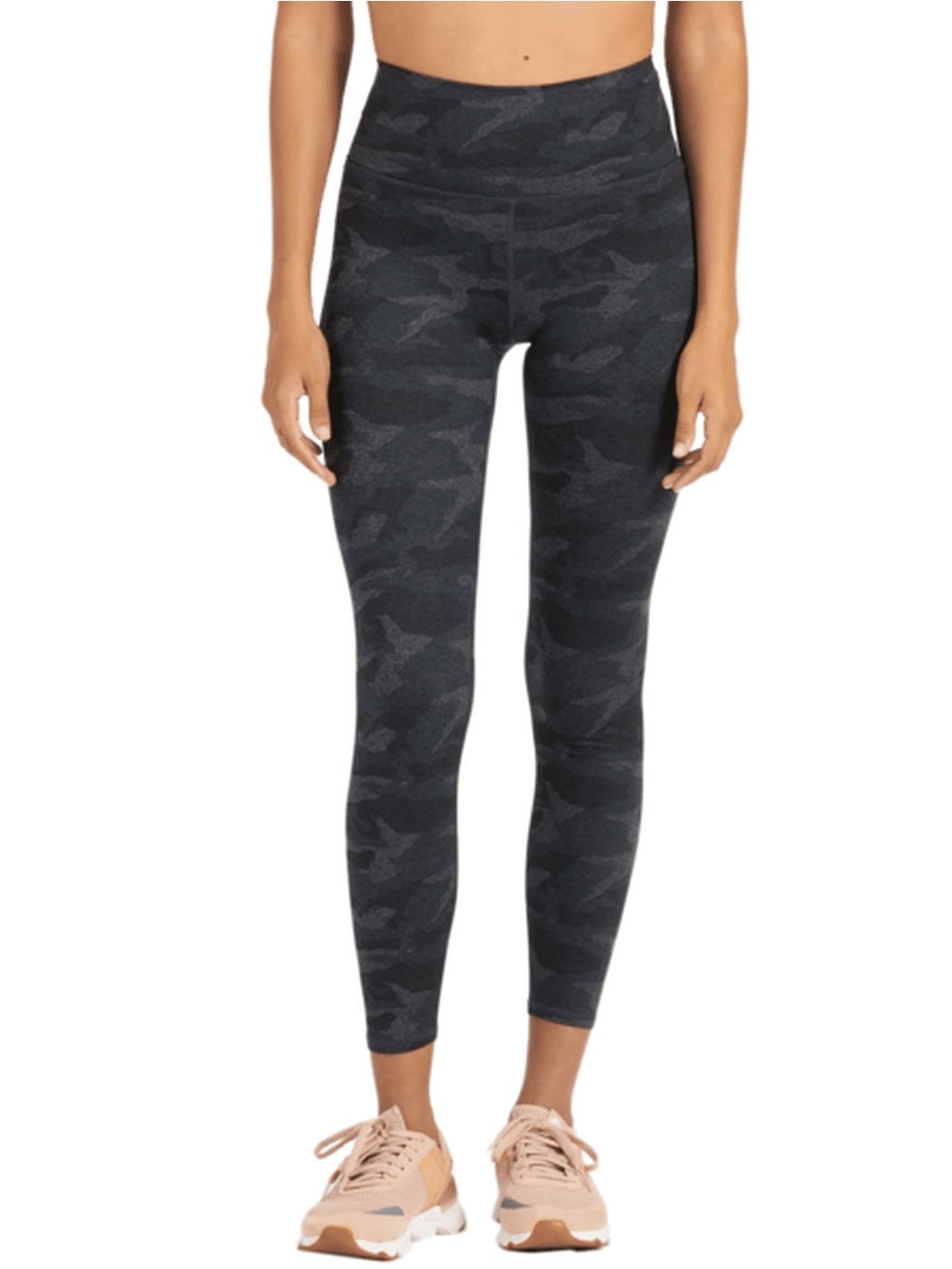 Vuori Clean Elevation Women's leggings in black camo